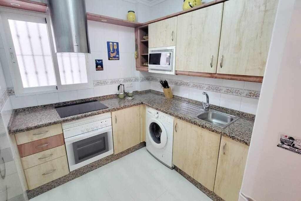 Boliches House Beach 200M Wifi Фуeнхирола Екстериор снимка