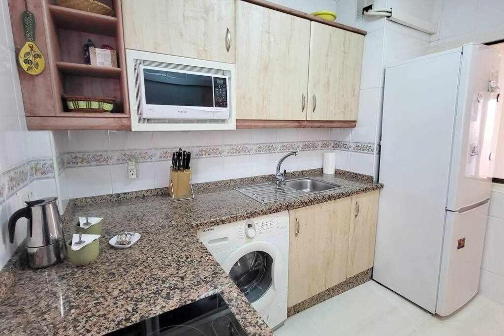 Boliches House Beach 200M Wifi Фуeнхирола Екстериор снимка