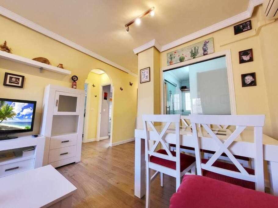 Boliches House Beach 200M Wifi Фуeнхирола Екстериор снимка